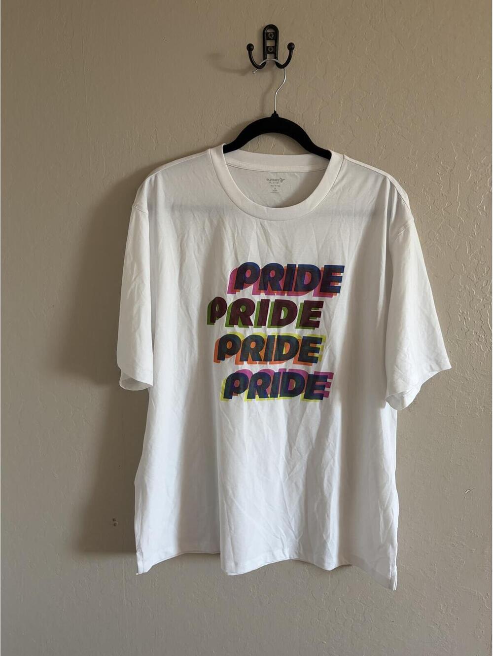 NWOT Old Navy active Pride T shirt